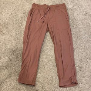 LULULEMON Dance studio crop pants